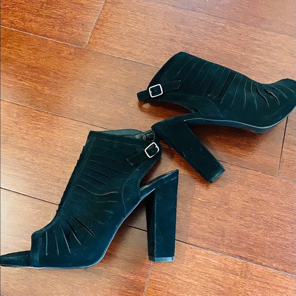 Carlos Santana Black Suede Open-Toe Ankle Strap Heeled Boots! - Picture 1 of 4